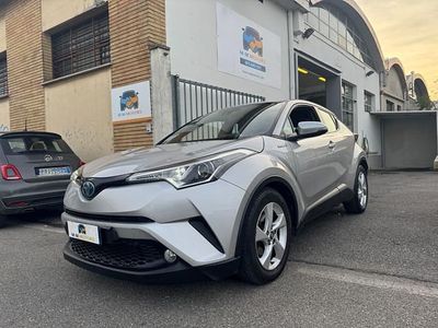 Usata Toyota C-HR Active 98 CV (72 kW) 2019 Argento SUV