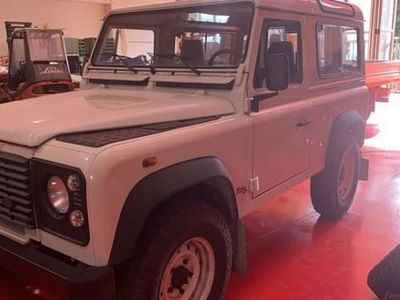 Usata Land Rover Defender 122 CV (89 kW) 2002 Beige / metallizzato SUV