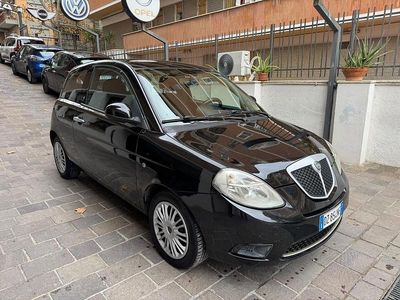 Usata Lancia Ypsilon 60 CV (44 kW) 2010 Nero Utilitaria