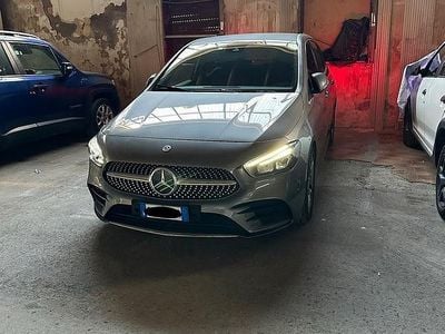 Usata Mercedes B200 AMG 2021 Grigio Monovolume