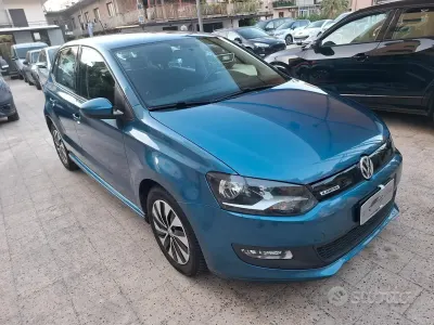Usata VW Polo Comfortline 75 CV (55 kW) 2015 Blu Berlina