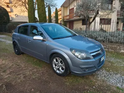 Gebraucht Opel Astra Cosmo 90 PS (66 kW) 2006 Silber Limousine