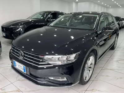 Usata VW Passat Business 150 CV (110 kW) 2023 Nero Station wagon