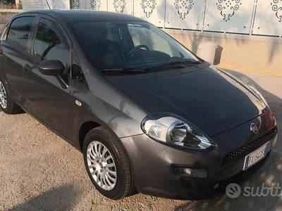 Usata Fiat Punto Street 95 CV (69 kW) 2017 Grigio Utilitaria