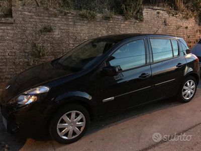 Usata Renault Clio IV 64 CV (47 kW) 2013 Berlina