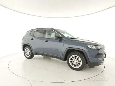 Begagnad Jeep Compass Limited 131 HK (96 kW) 2024 Blå SUV