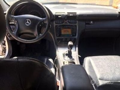 Gebraucht Mercedes C270 170 PS (125 kW) 2003 Grau Kombi