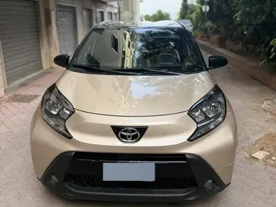 Usata Toyota Aygo X Lounge 72 CV (52 kW) 2024 Marrone SUV