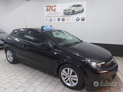 Occasion Opel Astra GTC 90 ch (66 kW) 2008 Noir Berline