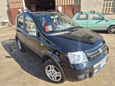 Usado Fiat Panda 4x4 Climbing 60 CV (44 kW) 2006 Negro Utilitario