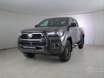 Usata Toyota HiLux 204 CV (150 kW) 2023 Grigio Pick-up