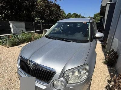 Usata Skoda Yeti 140 CV (102 kW) 2009 Grigio SUV