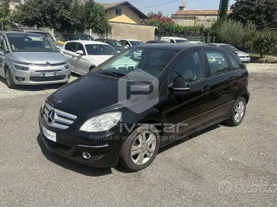 Usata Mercedes B180 Premium 109 CV (80 kW) 2010 Nero Monovolume