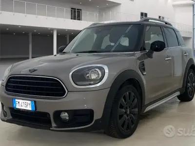 Usata Mini One Countryman Hype 102 CV (75 kW) 2017 Grigio SUV