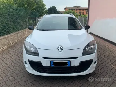 Usata Renault Mégane GrandTour GT 110 CV (80 kW) 2011 Bianco Station wagon