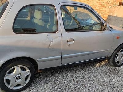 Usata Nissan Micra 2001 Grigio Utilitaria