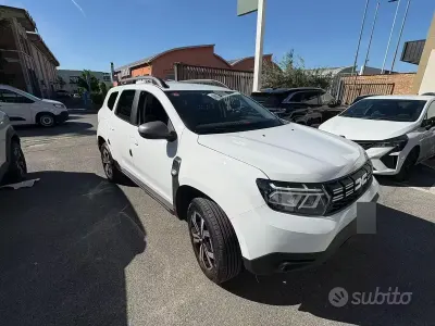 Usata Dacia Duster Journey 101 CV (74 kW) 2023 Bianco SUV