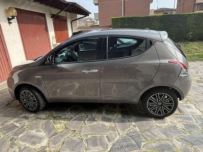 Gebraucht Lancia Ypsilon Gold 69 PS (50 kW) 2022 Grau Kleinwagen