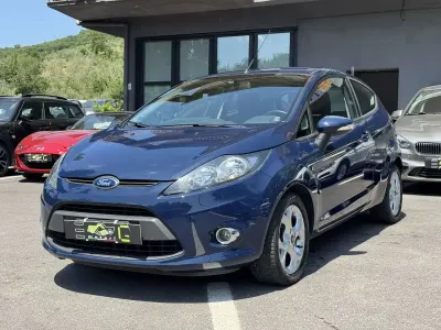 Usata Ford Fiesta Business Edition 97 CV (71 kW) 2012 Blu/azzurro Berlina
