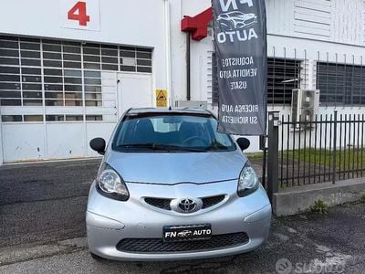 Usata Toyota Aygo 67 CV (49 kW) 2008 Grigio Utilitaria