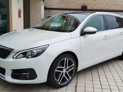 Usata Peugeot 308 Style 120 CV (88 kW) 2018 Bianco Station wagon