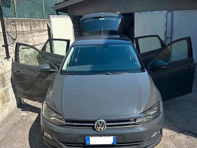 Usata VW Polo 80 CV (58 kW) 2018 Grigio Utilitaria