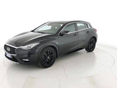 Infiniti Q30