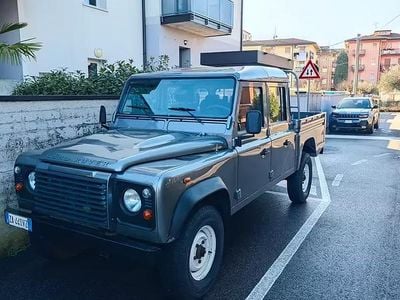 Usado Land Rover Defender 122 CV (89 kW) 2007 Gris SUV