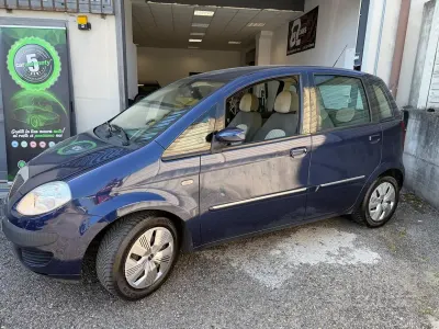 Usata Lancia Musa 95 CV (69 kW) 2008 Blu Monovolume