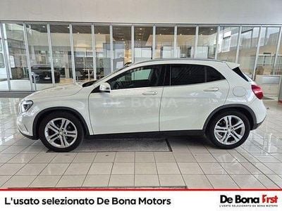 Usata Mercedes GLA200 Executive 136 CV (100 kW) 2016 Bianco SUV