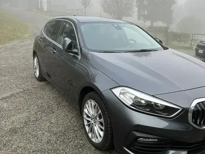 Usata BMW 118 150 CV (110 kW) 2019 Grigio Utilitaria