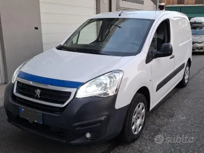 Usata Peugeot Partner 35 kW (48 CV) 2016 Monovolume
