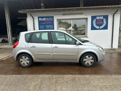 Usata Renault Scénic III 105 CV (77 kW) 2009 Grigio Monovolume