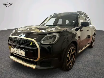 Käytetty Mini Countryman Favoured 225 kW (306 HP) 2025 Musta Katumaasturi