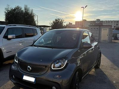 Usata Smart ForFour Prime 90 CV (66 kW) 2018 Grigio Utilitaria