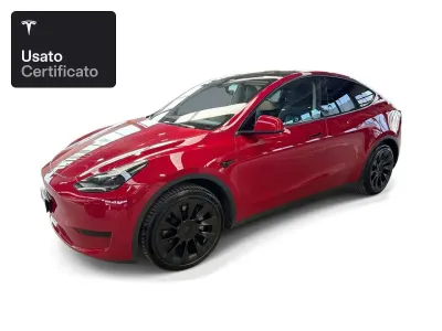 Usata Tesla Model Y RWD 203 kW (277 CV) 2023 Red multicoat SUV
