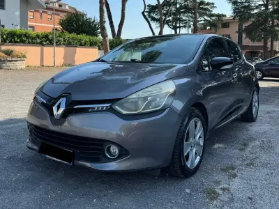 Usata Renault Clio IV 90 CV (66 kW) 2013 Grigio Berlina