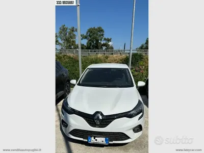 Usata Renault Clio V Business 86 CV (63 kW) 2021 Bianco Berlina