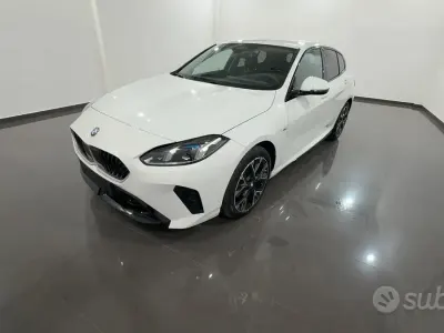 Usata BMW 118 M Sport 150 CV (110 kW) 2025 Bianco Utilitaria