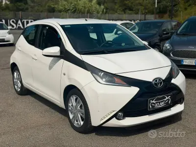 Usata Toyota Aygo X-play 69 CV (50 kW) 2014 Bianco Utilitaria
