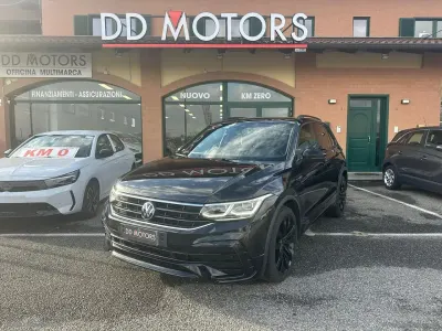Usata VW Tiguan R-line 200 CV (147 kW) 2023 Nero SUV