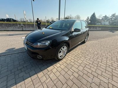 Begagnad VW Golf VI 102 HK (75 kW) 2009 Svart Halvkombi