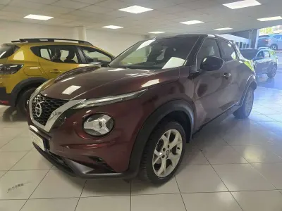 Usata Nissan Juke N-Connecta 114 CV (83 kW) 2021 Amaranto SUV