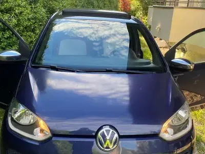 Usata VW up! high up! 75 CV (55 kW) 2016 Blu/azzurro Utilitaria