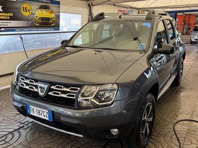 Usata Dacia Duster 110 CV (80 kW) 2017 Grigio SUV