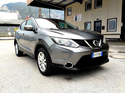 Usata Nissan Qashqai Acenta Premium 131 CV (96 kW) 2014 Grigio SUV