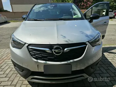 Usata Opel Crossland 81 CV (59 kW) 2018 Grigio SUV