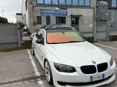 Begagnad BMW 330 Cabriolet 245 HK (180 kW) 2011 Vit Cab