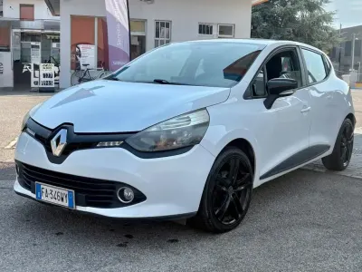 Usata Renault Clio IV 74 CV (54 kW) 2015 Bianco Berlina