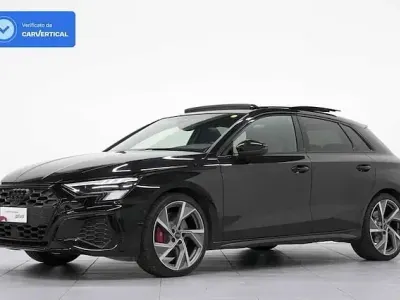 Usata Audi S3 Sport 310 CV (228 kW) 2023 Nero mythos metallizzato Berlina